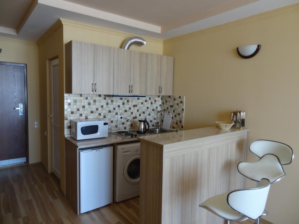 Apartment On Khimshiashvili Batumi Bagian luar foto