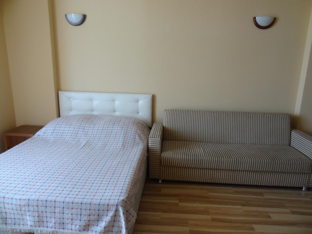 Apartment On Khimshiashvili Batumi Bagian luar foto